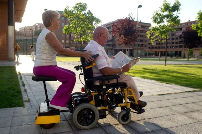 remorque escamotable pour fauteuil roulant �lectrique - Carmelo Ferrero