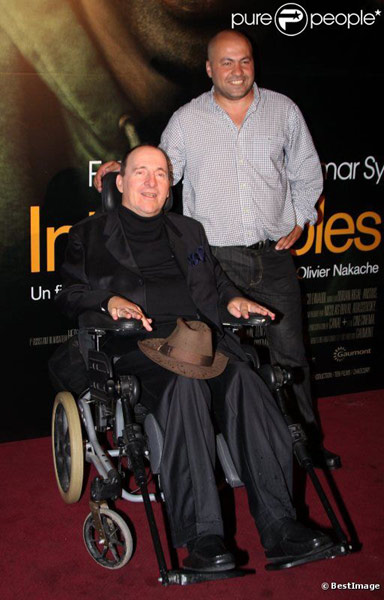 Philippe Pozzo di Borgo et Abdel Sellou lors de l'avant-premiÃ¨re Ã  Paris du film Intouchables le 18 octobre 2011